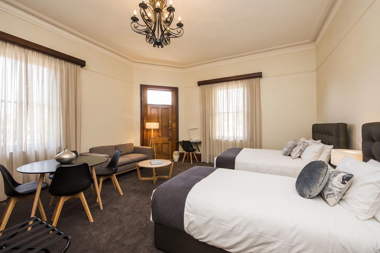 The Parkview Hotel Mudgee Bagian luar foto